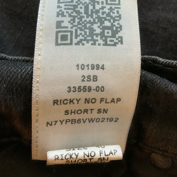 True Religion Ricky Black Relaxed Straight Cut Off Mens Jean Shorts Sz 40 - Picture 4 of 8